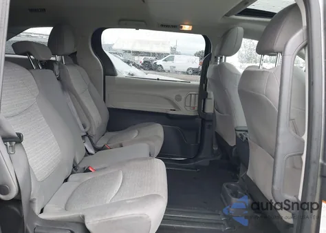 2022 Toyota Sienna Le from USA, damaged, VIN 5TDBSKFC9NS044969